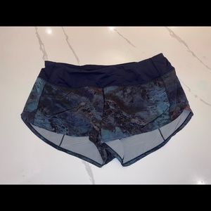 Lululemon Speed Up Low-Rise Short 2.5”